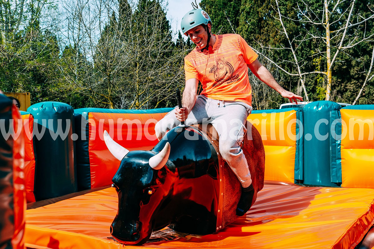 Humor Amarillo en L'estartit - Torroella de Montgrí para grupos de despedidas de soltero y soltera, cumpleaños y Team Building para empresas