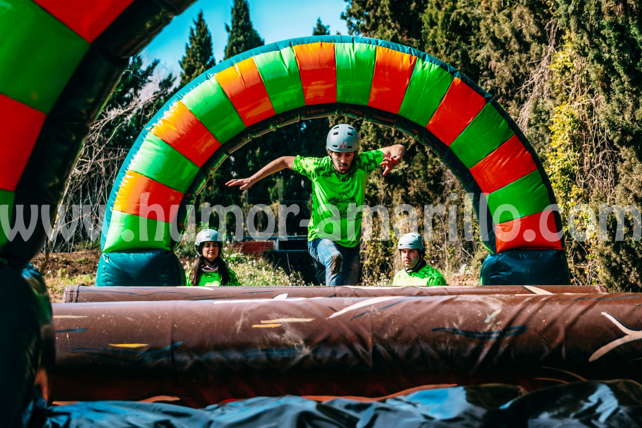 Humor Amarillo en L'estartit - Torroella de Montgrí para grupos de despedidas de soltero y soltera, cumpleaños y Team Building para empresas